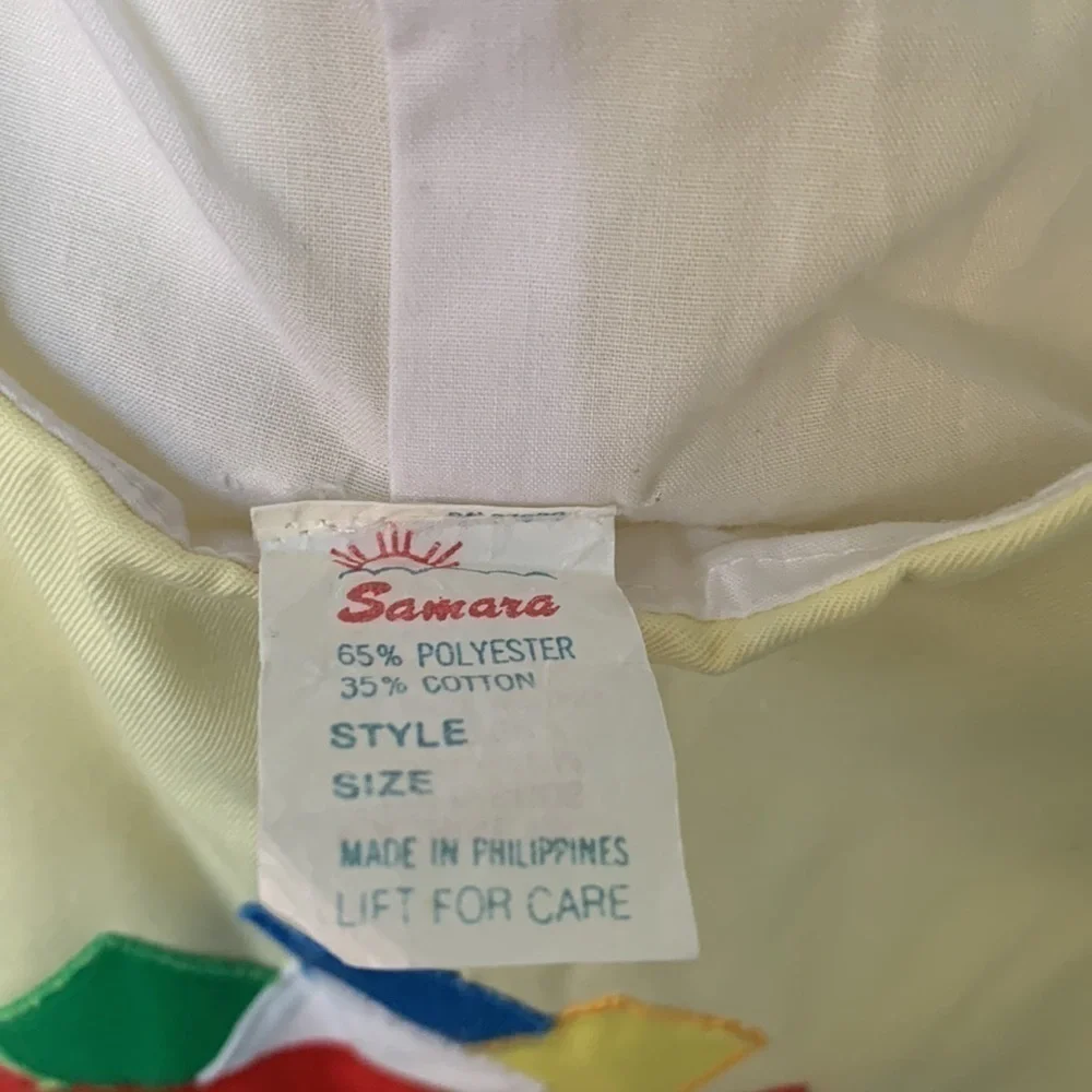 Samara Vintage 90s Embroidered Wagon Blocks Colorful Applique First Day Shortall